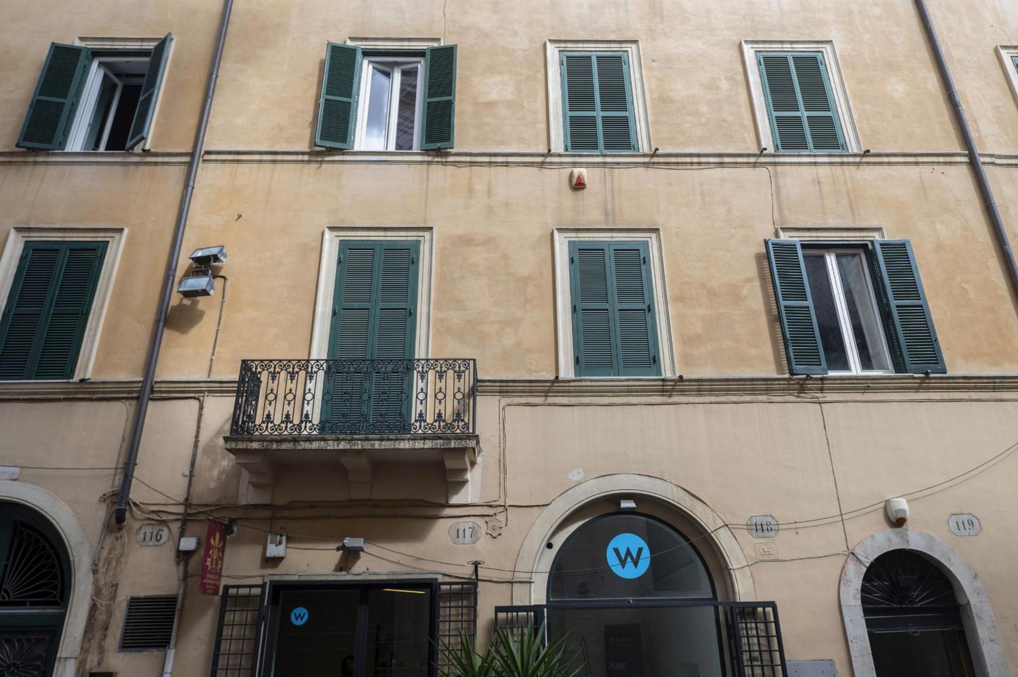 Apartment Via Giulia Charming With Balcony Rom